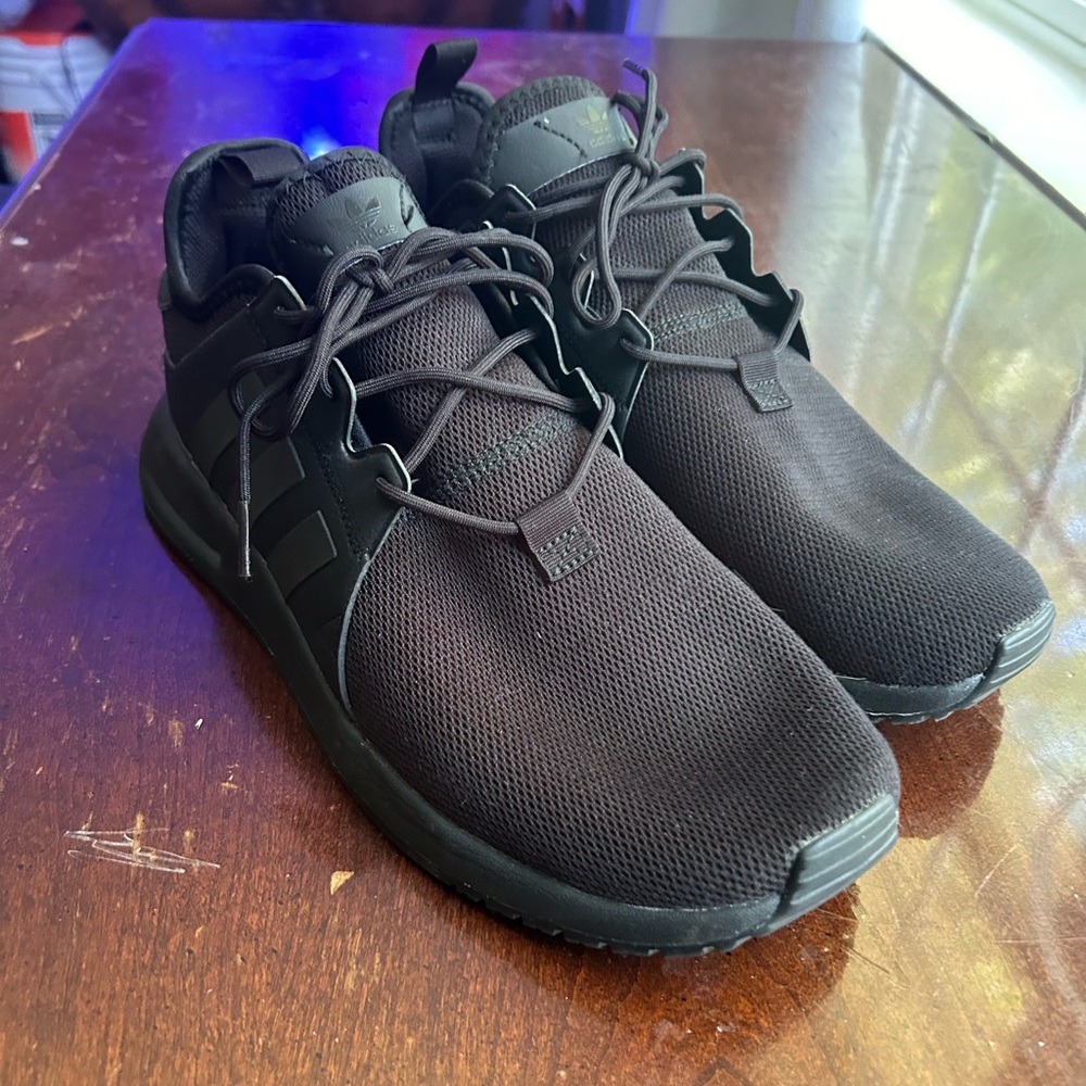 Adidas tennis shoes